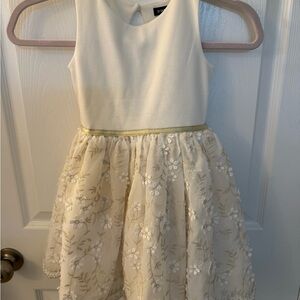 ✨ Zunie Cream Floral Dress ✨